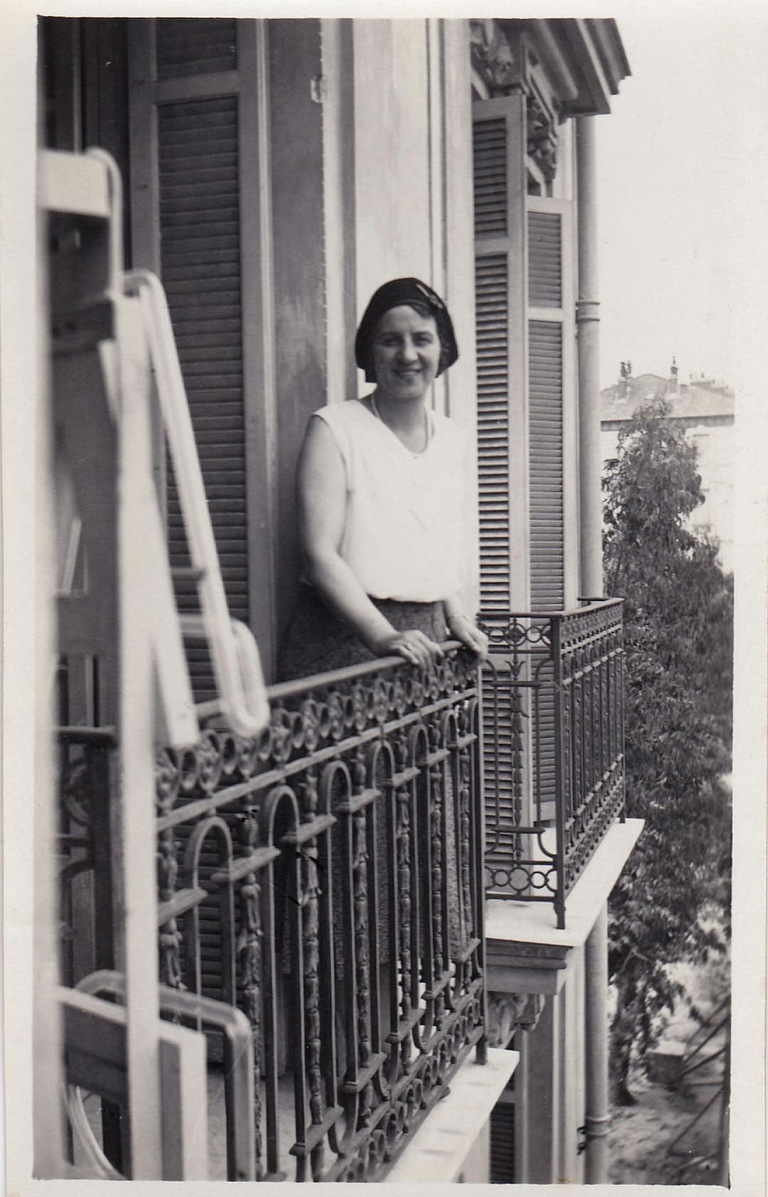 Old black and white photo before colorization
